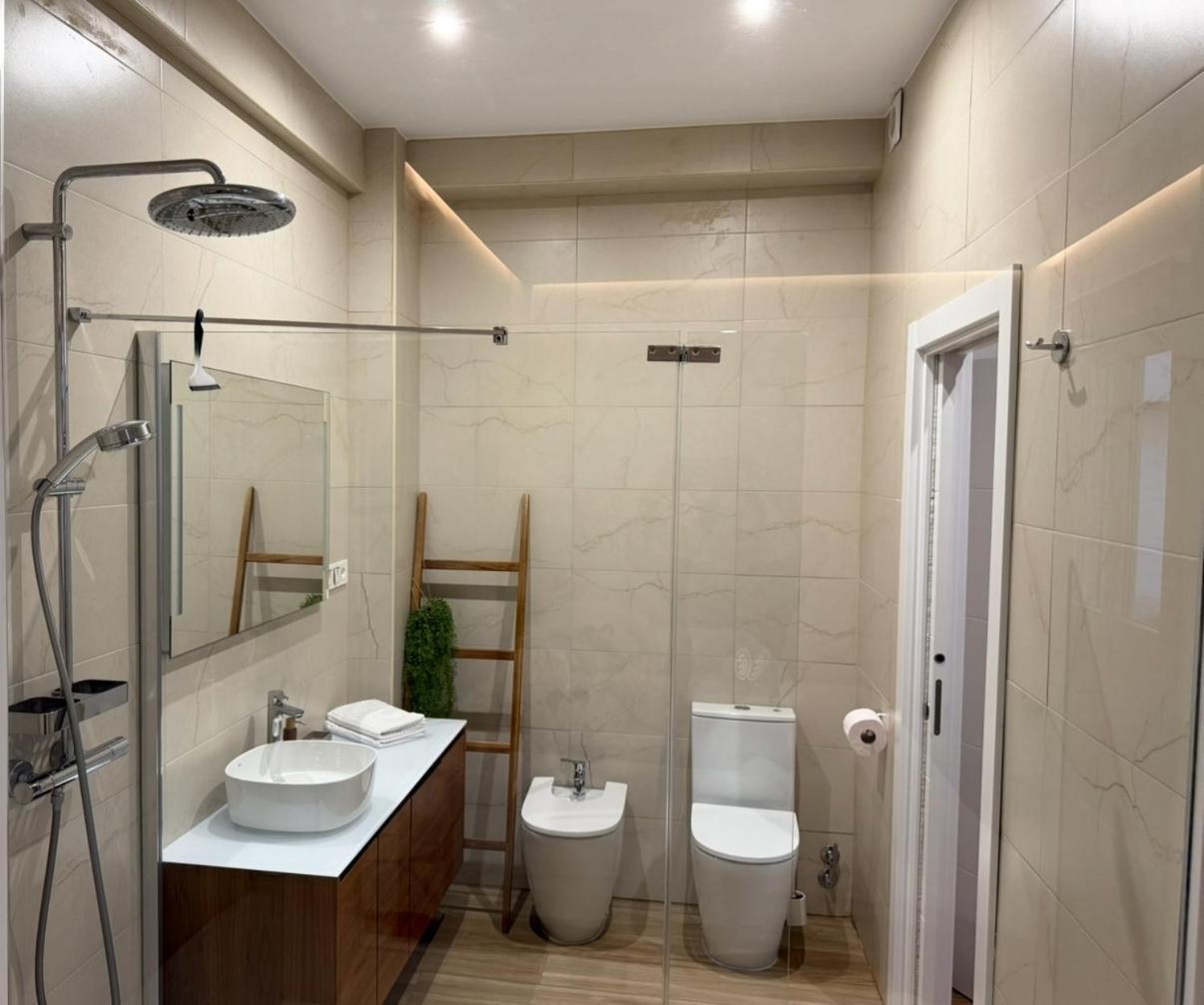 Apartamento Nuevo Lujoso Suites Centro Bilbao Wifi ,Parking Gratis Bilbau Exterior foto